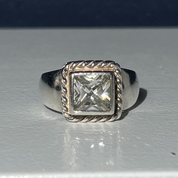 Silpada Ring - Sterling Silver/CZ - Size 8 - Picture 1 of 5